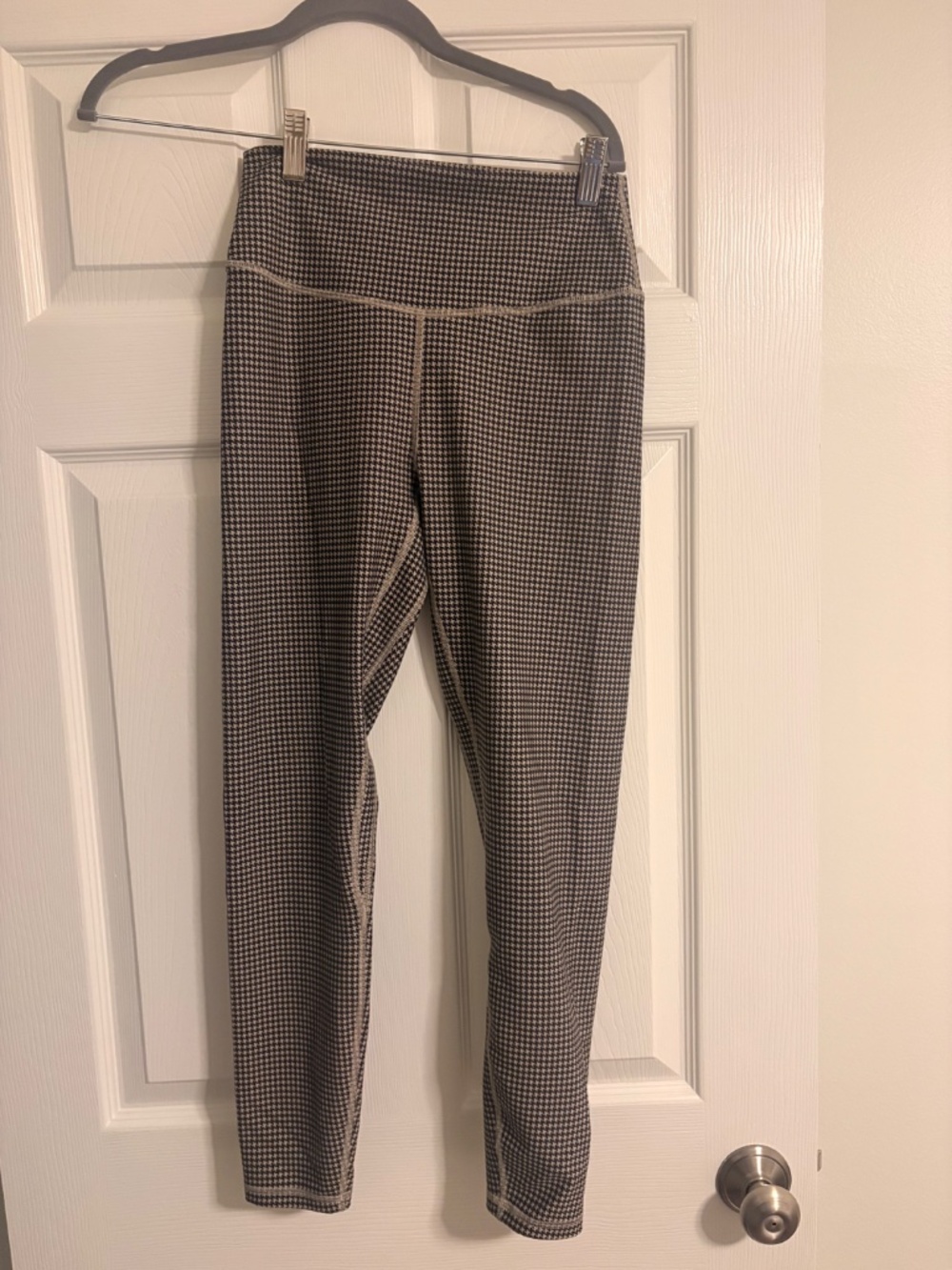 Abercrombie & Fitch YPB sculpt 7/8 leggings - Picture 2 of 4